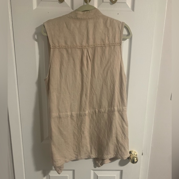 Linen Vest - Picture 2 of 4